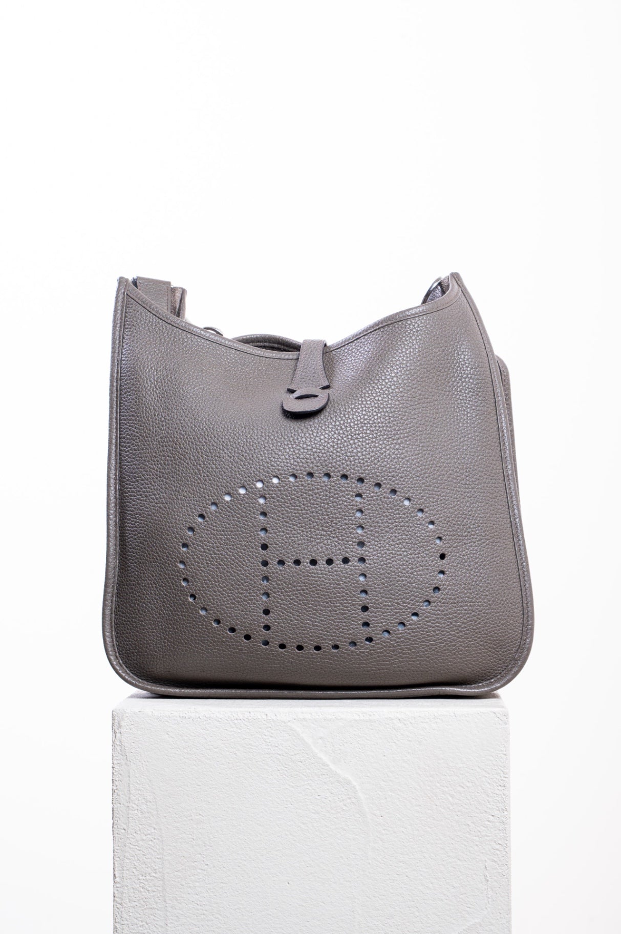 Grey Leather Evelyne III 29 Crossbody Bag