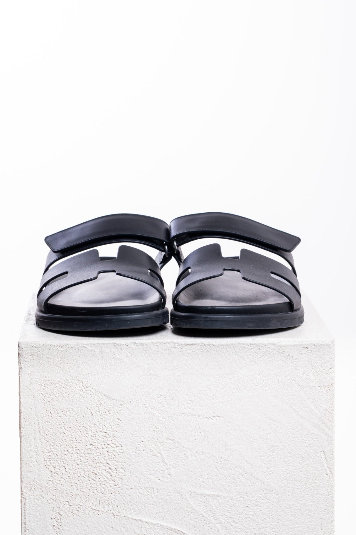 Black Chypre Sandal