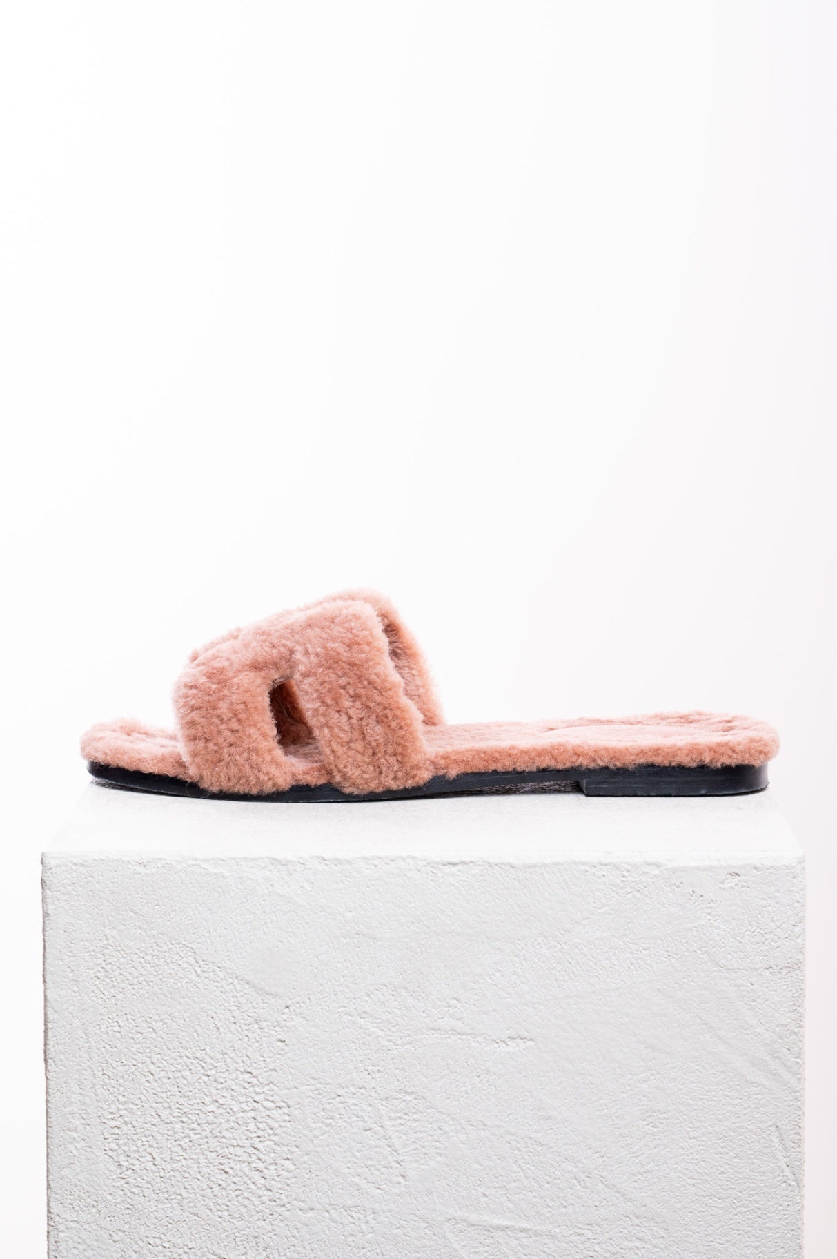 Dusty Rose Shearling Oran Sandal