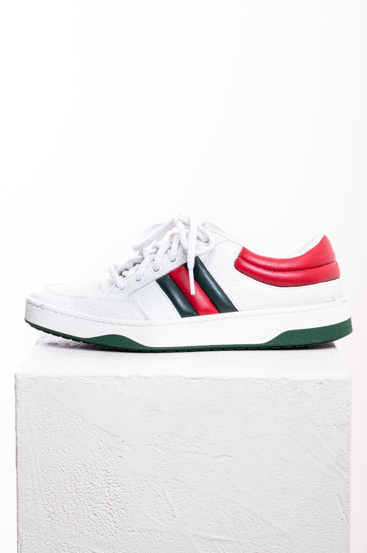 Low Top Sneaker