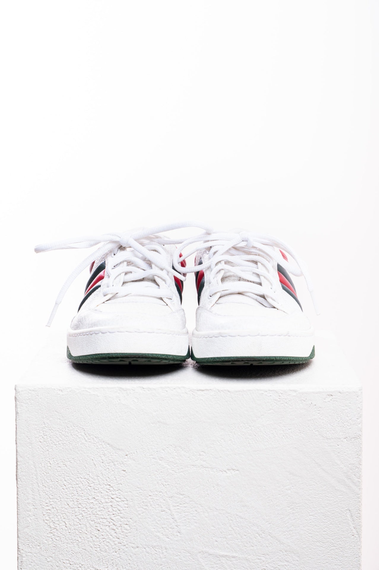 Low Top Sneaker