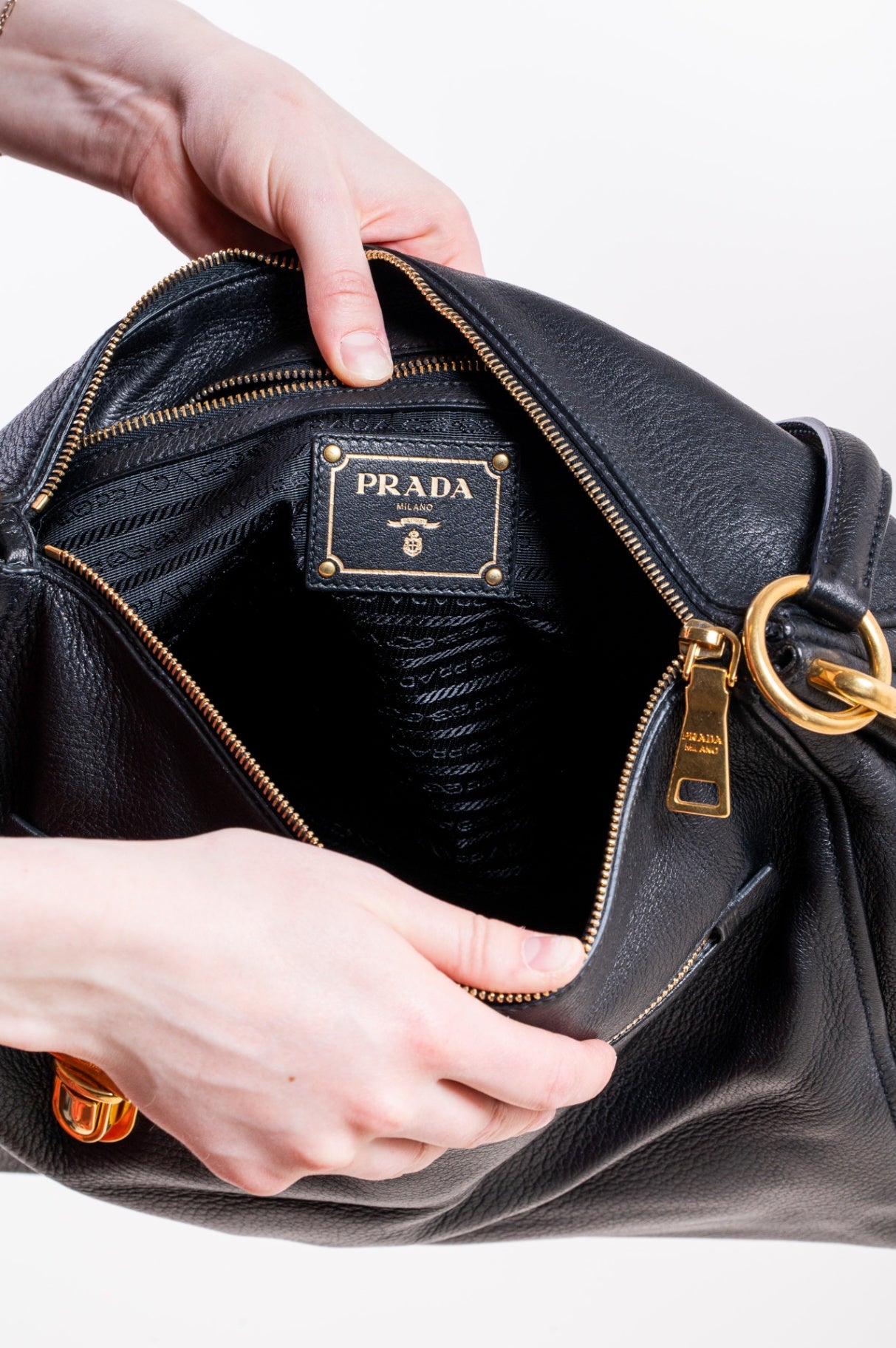Black Cervo Leather Zip Shoulder Bag