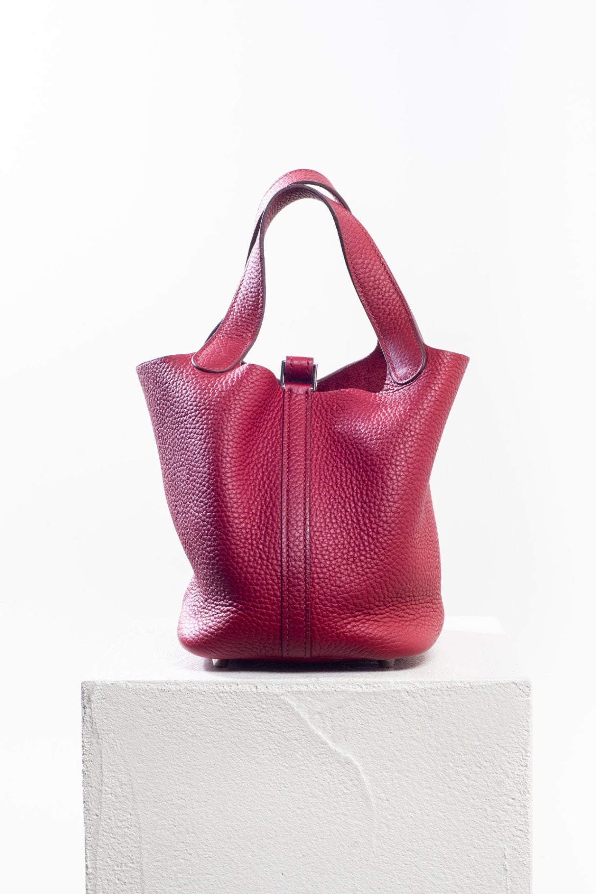 Rouge Grenat Clemence Picotin Lock 18 Bag