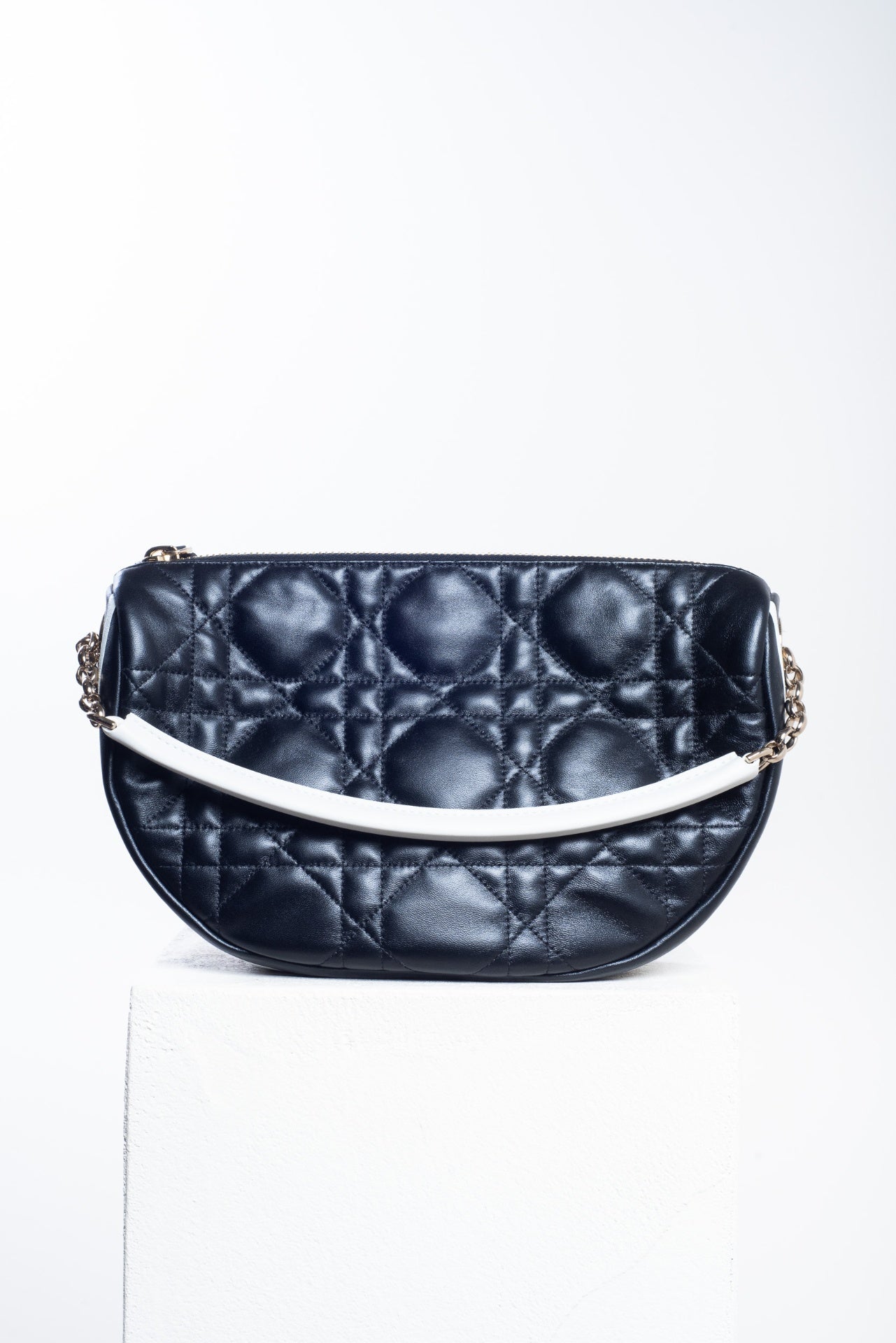 Black Vibe Medium Cannage Hobo Bag