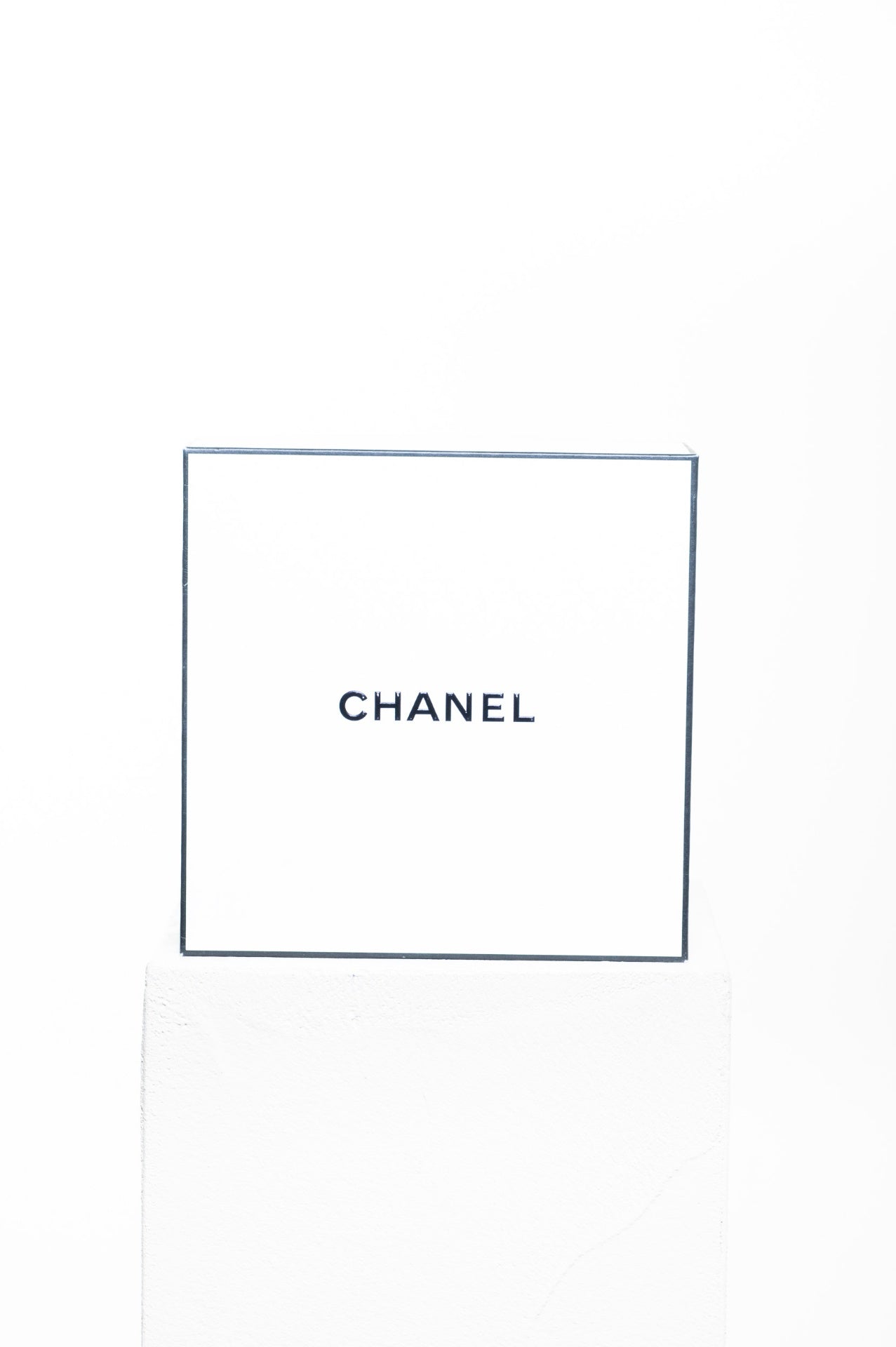 Black Caviar Leather Wallet On Chain