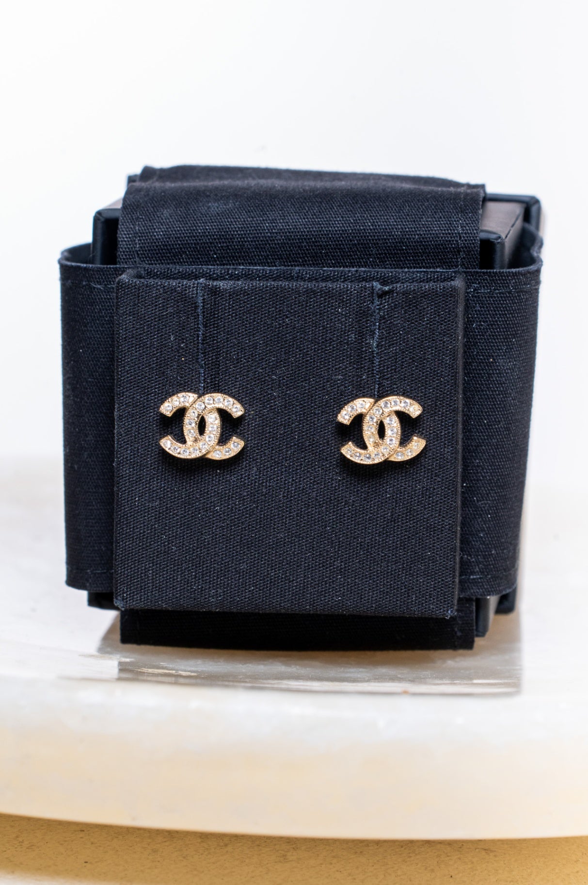 Interlocking CC Studs