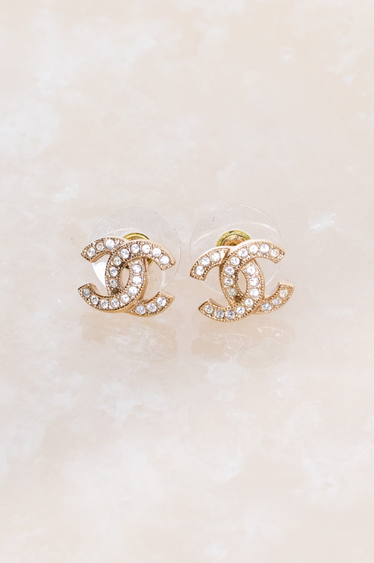 Interlocking CC Studs