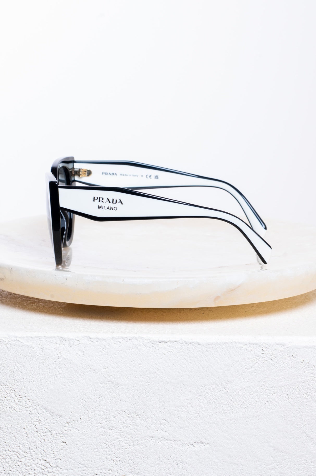 Black and White SPR14W Sunglasses