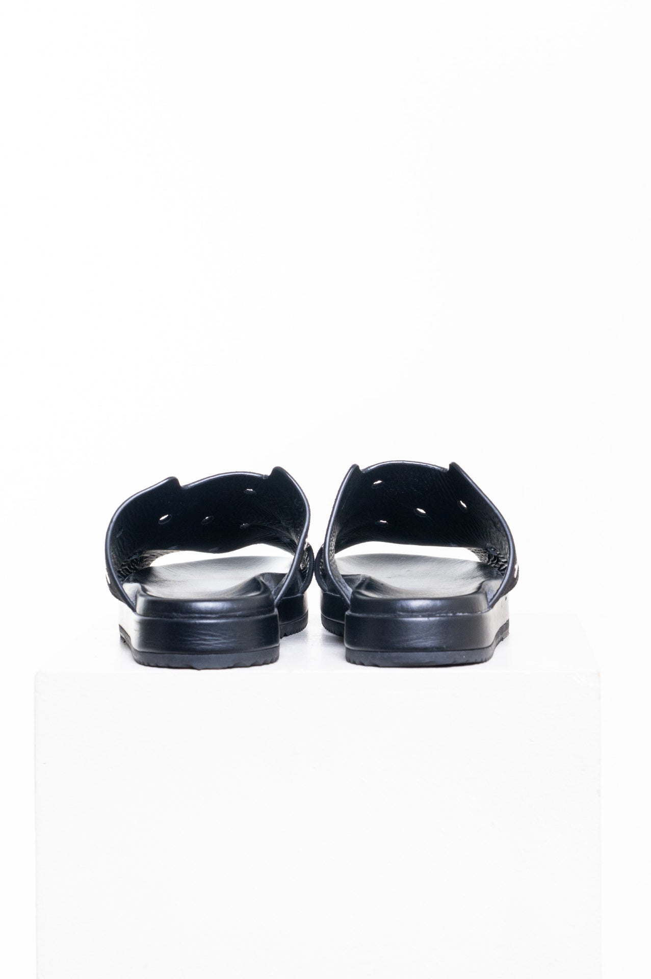 Black Oye Leather Sandals