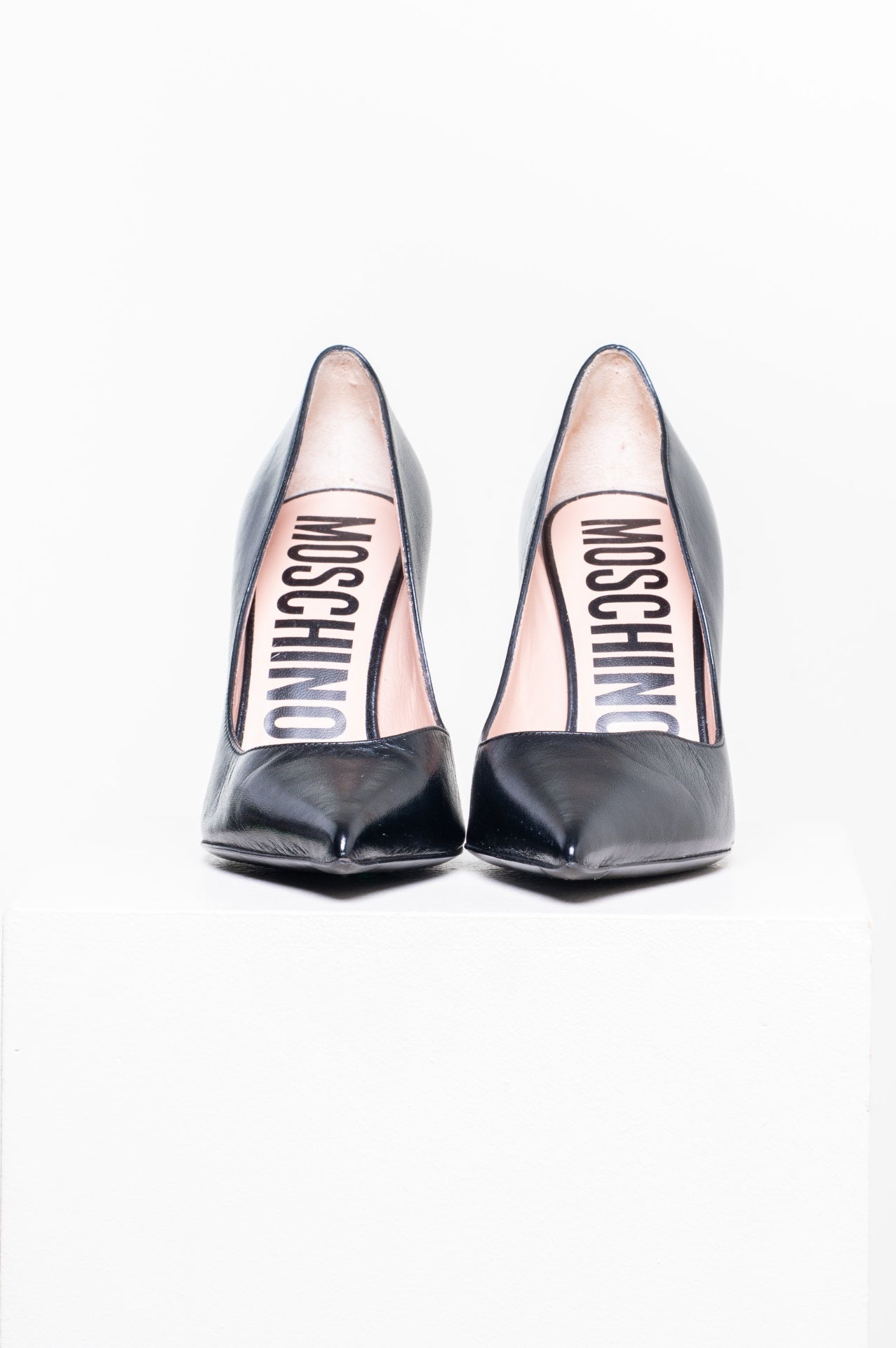 Black Pumps w/ Lightning Bolt Heel