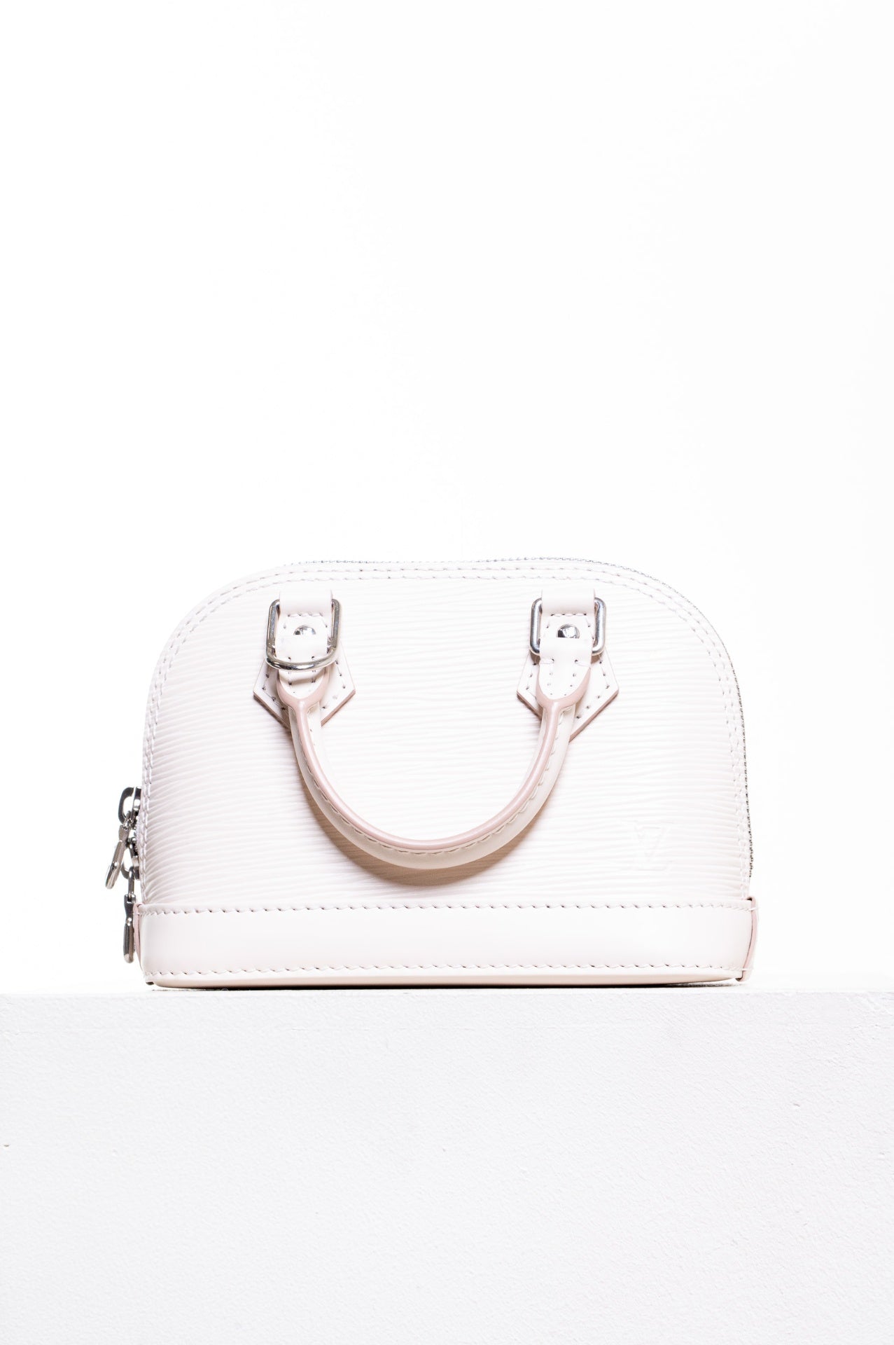 Crème Epi Leather Alma Nano w/ Strap
