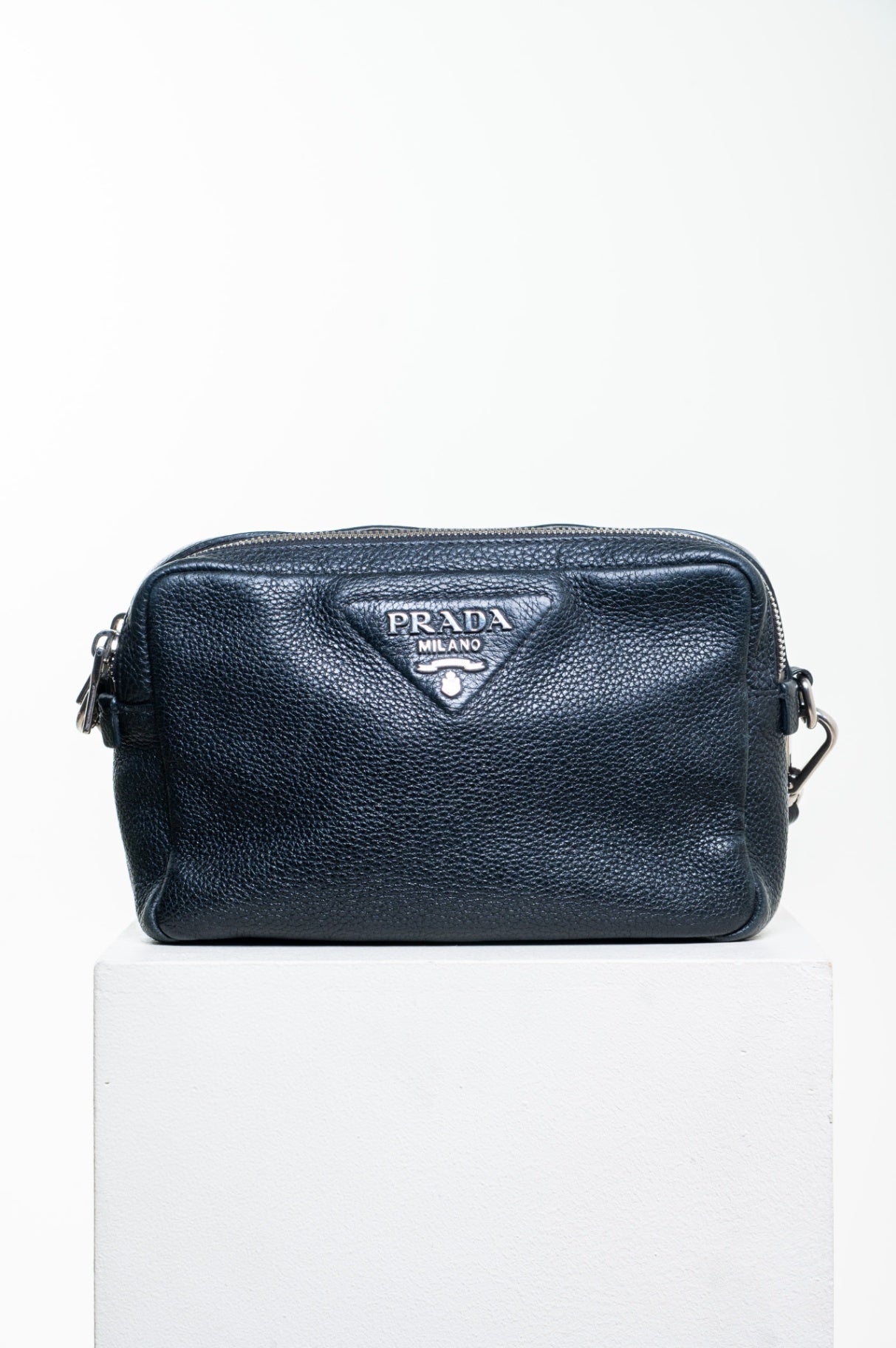 Black Flou Camera Vitello Daino Small Crossbody Bag