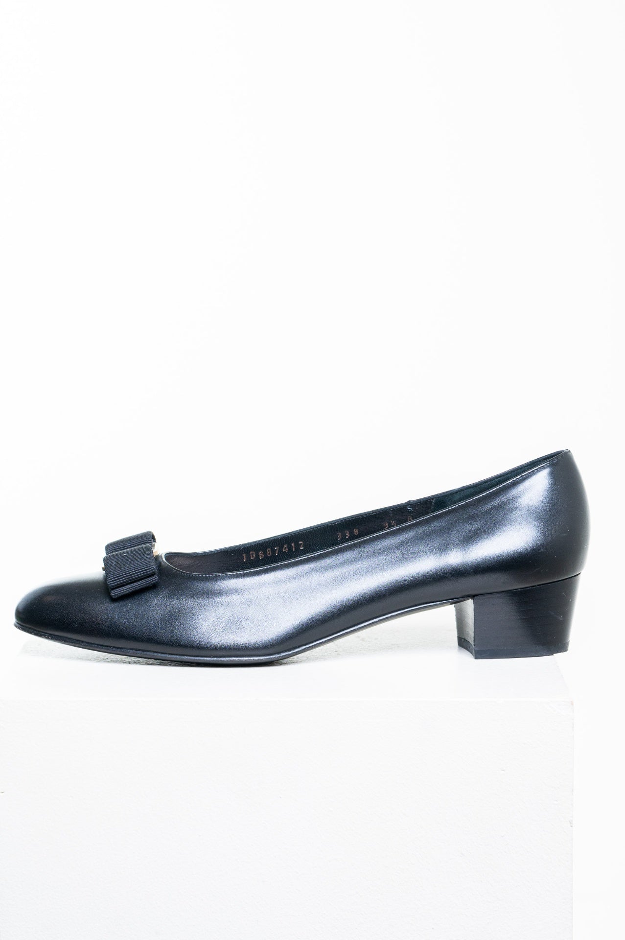 Black Leather Vara Block Heel Pump