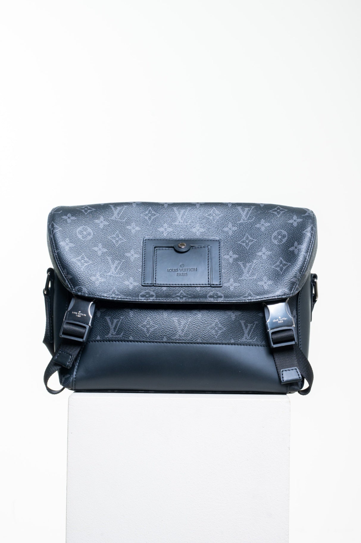 Black Monogram Eclipse Voyager PM