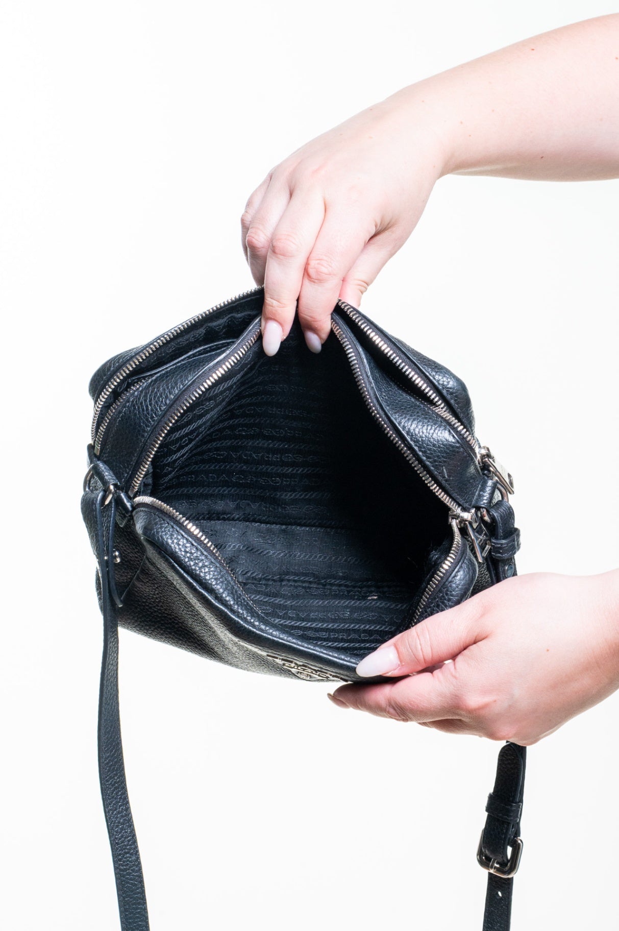 Black Flou Camera Vitello Daino Small Crossbody Bag