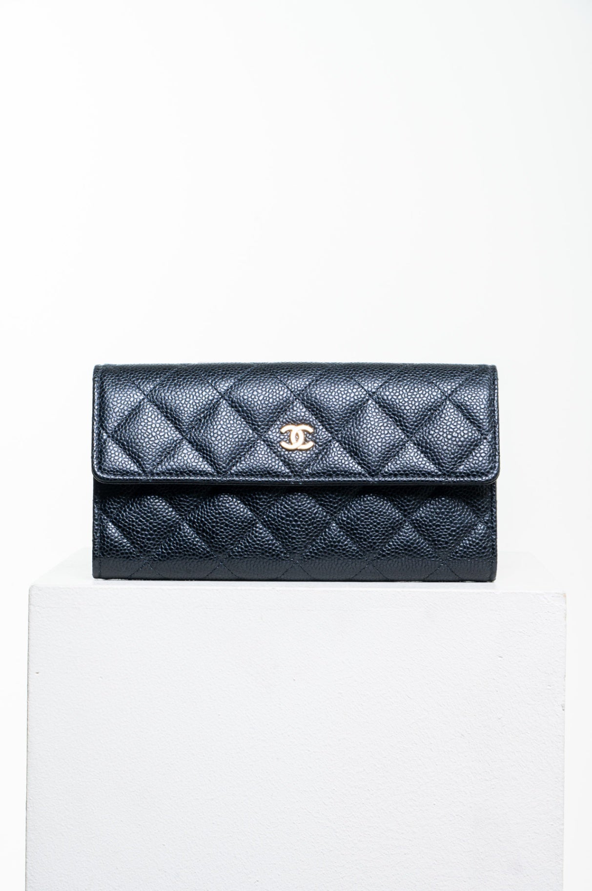 Black Caviar Quilted Classic Flap Wallet