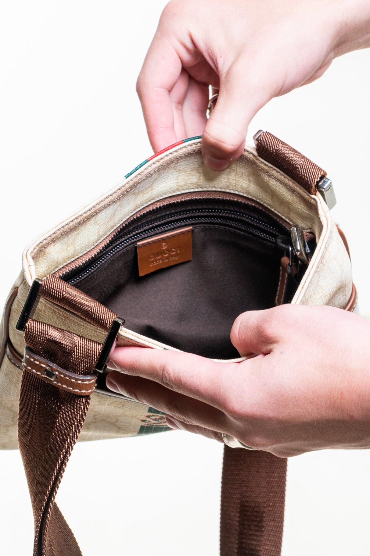 GG Supreme Web crossbody bag