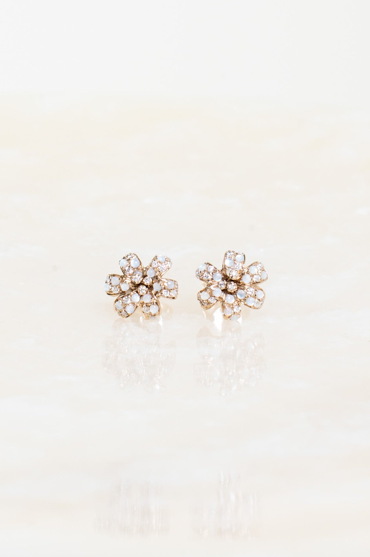 18k Yellow Gold Diamond Pearl Flora Stud Earrings