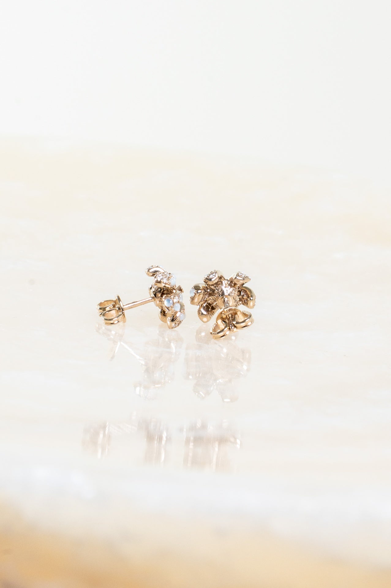 18k Yellow Gold Diamond Pearl Flora Stud Earrings