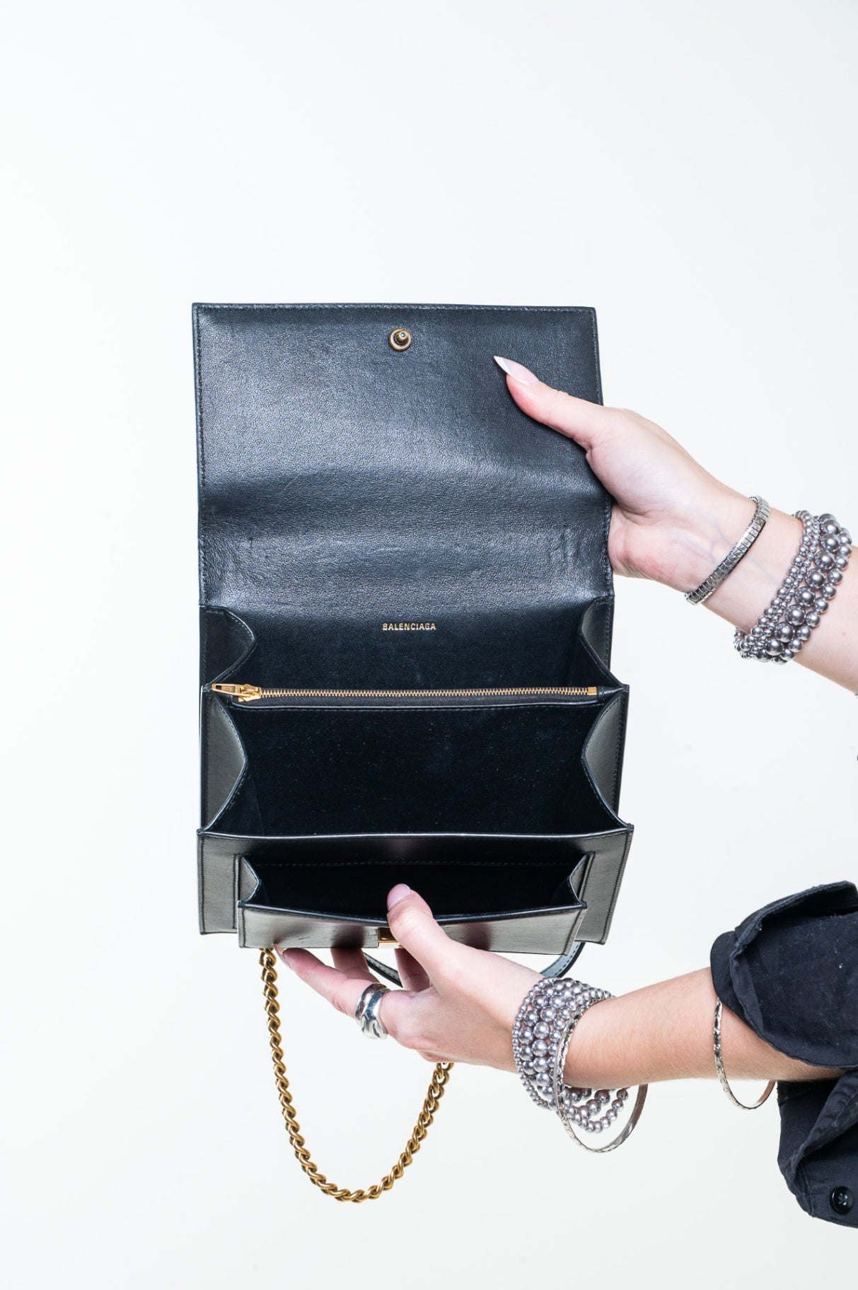 Black Sharp Chain Shoulder Bag