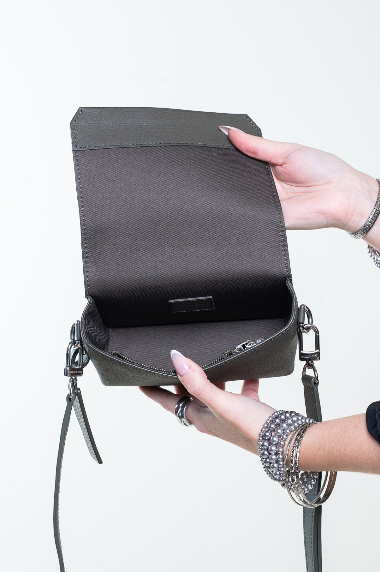 Gray Calfskin Aerogram Fastline Wearable Wallet