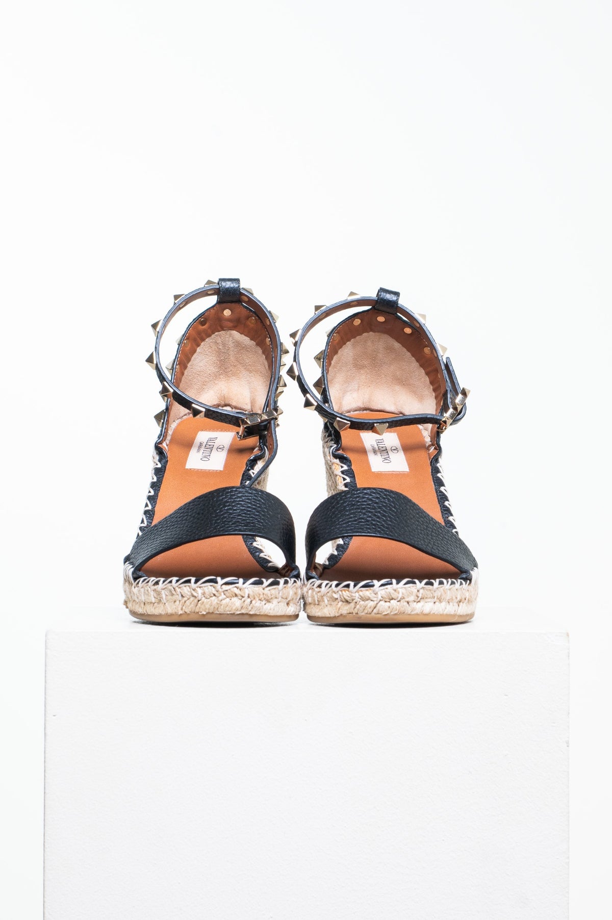 Black Double Rockstud Grainy Calfskin Wedge Sandals