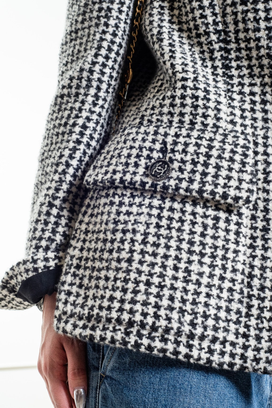 2022 Black and White Houndstooth Tweed Jacket