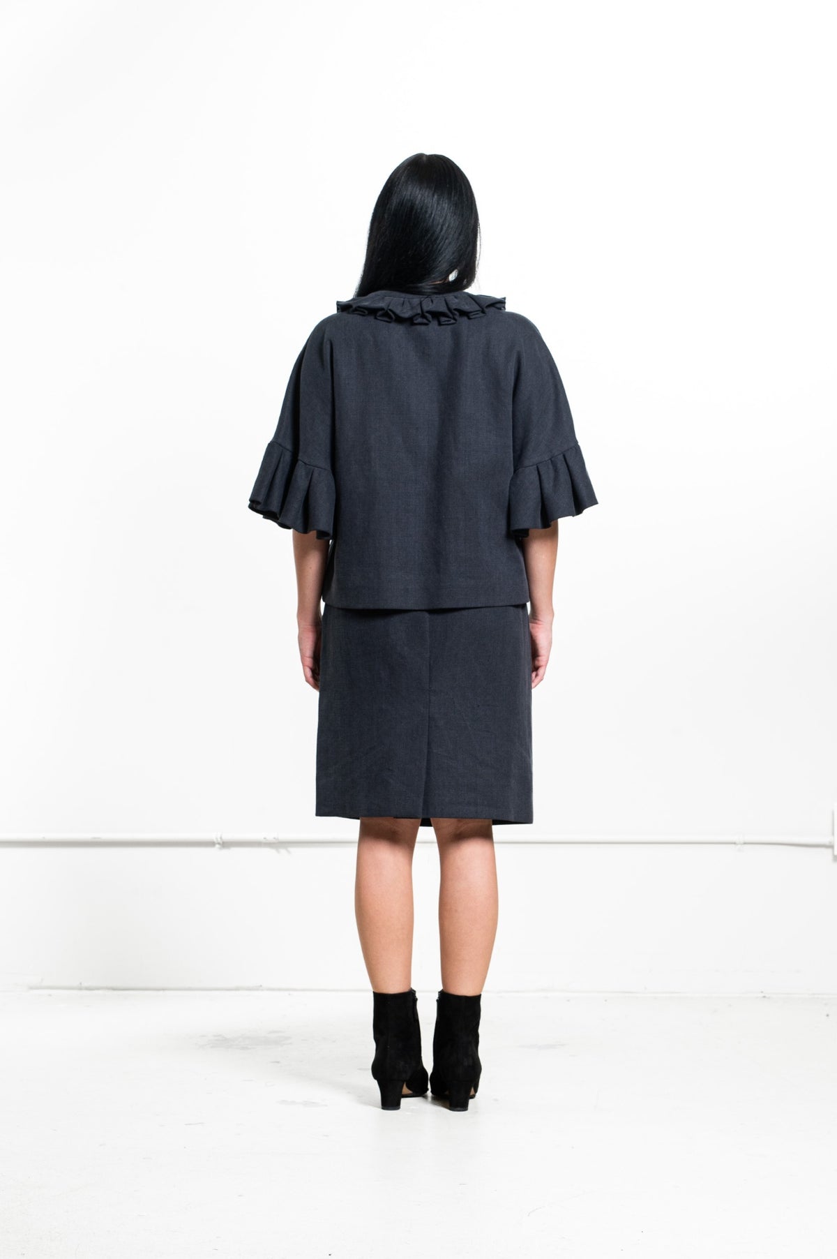 Dark Gray Woven Ruffle Neck Jacket