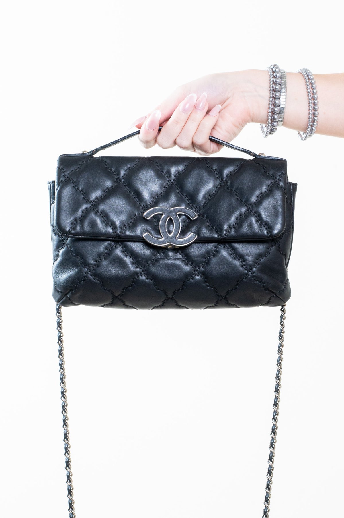Black Lambskin Hamptons Flap