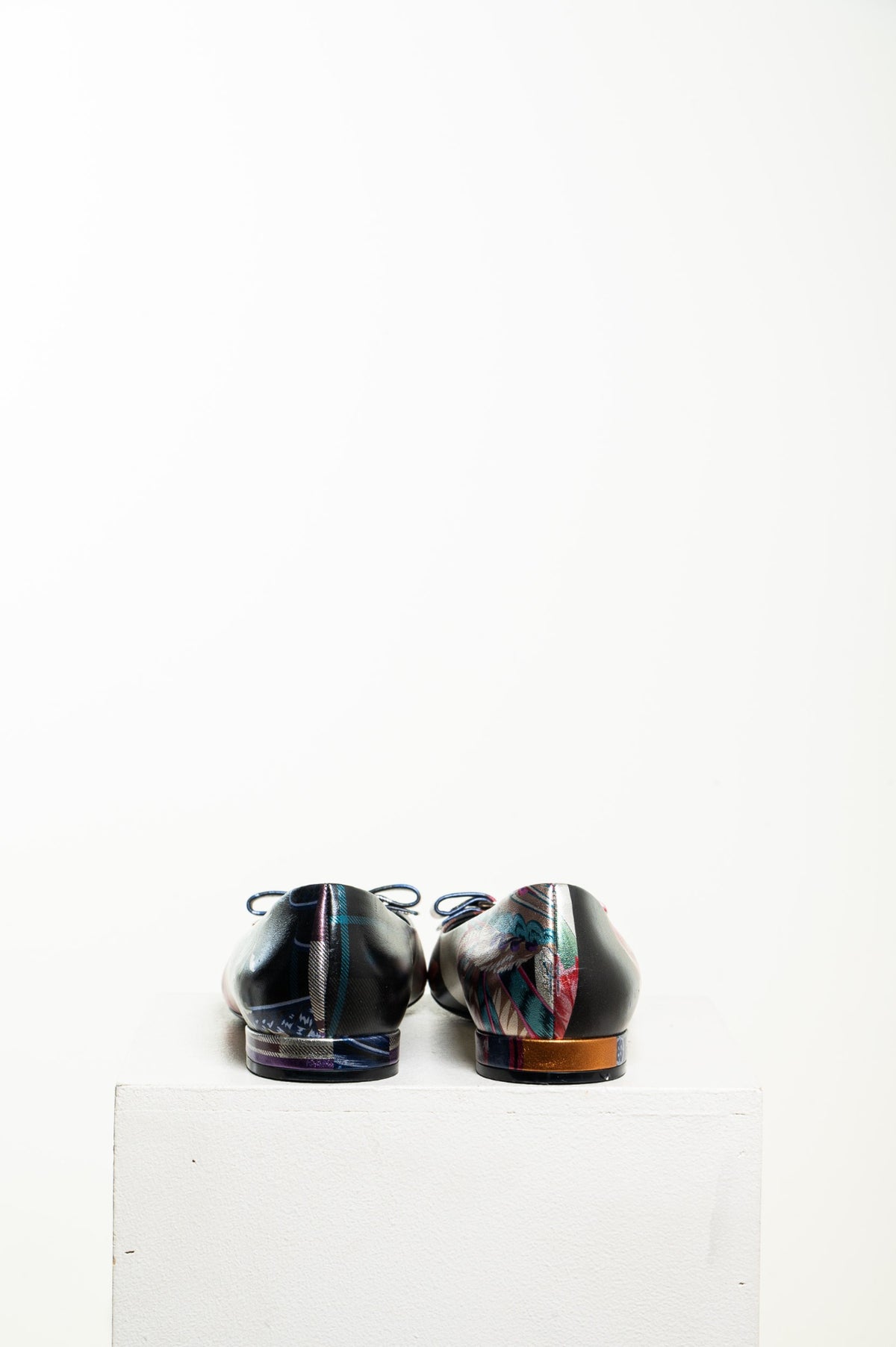 Multicolor Printed Varina Flat