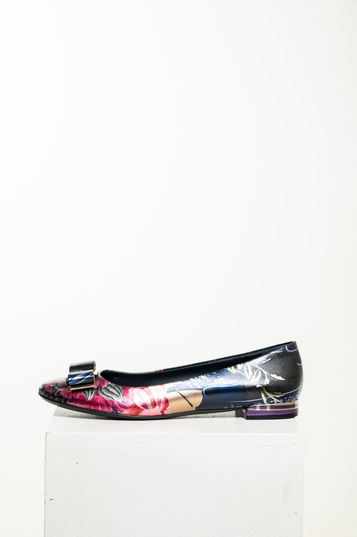 Multicolor Printed Varina Flat