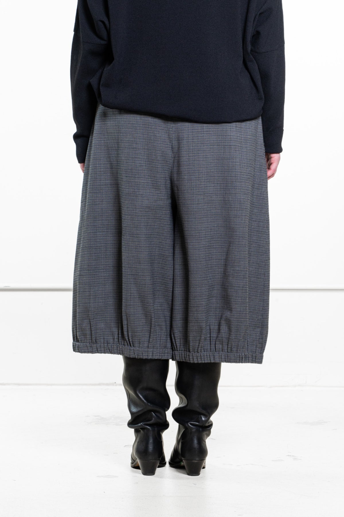 Gray Mini Houndstooth Pull-On Cropped Balloon Pants