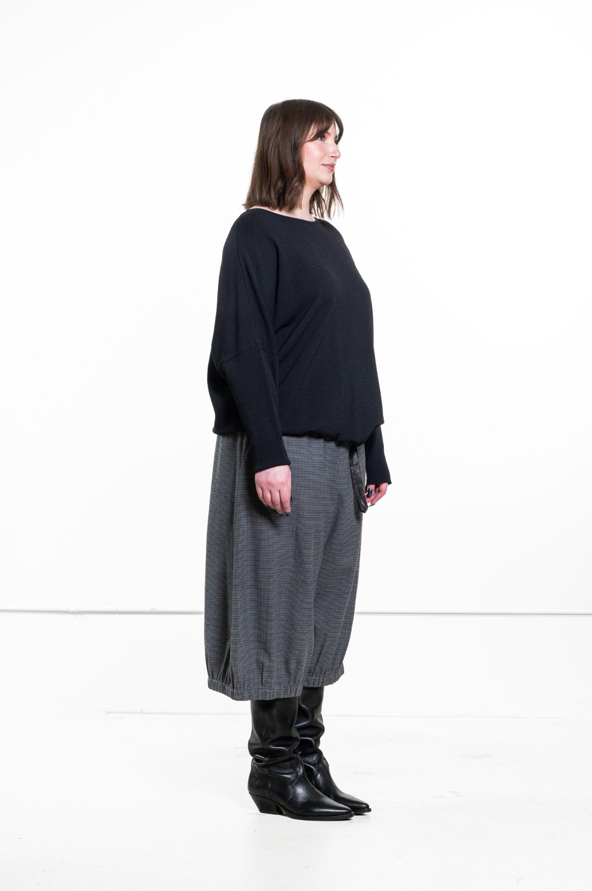 Gray Mini Houndstooth Pull-On Cropped Balloon Pants
