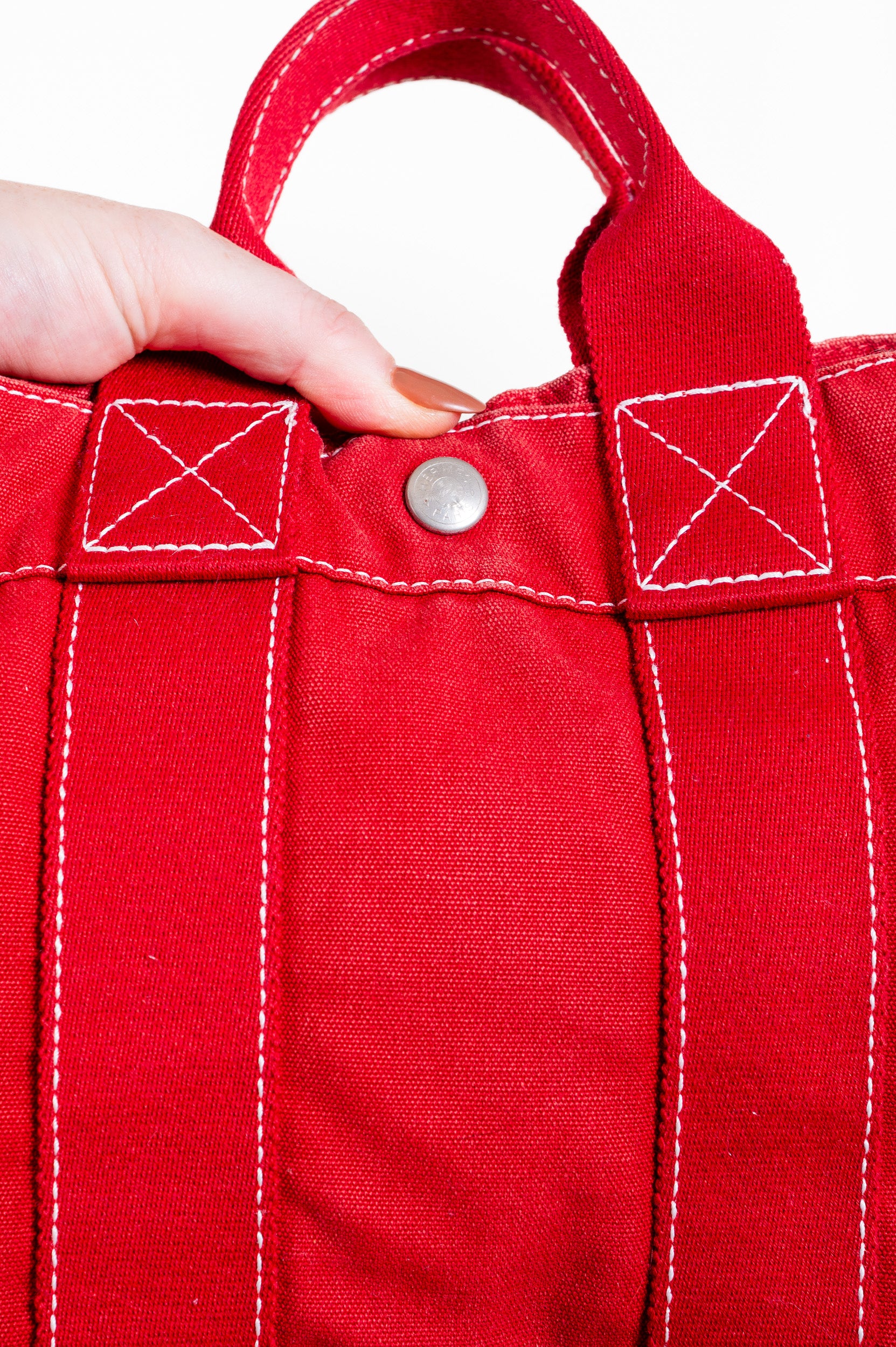 Close-up front view of Hermès Red Fourre-Tout Bag