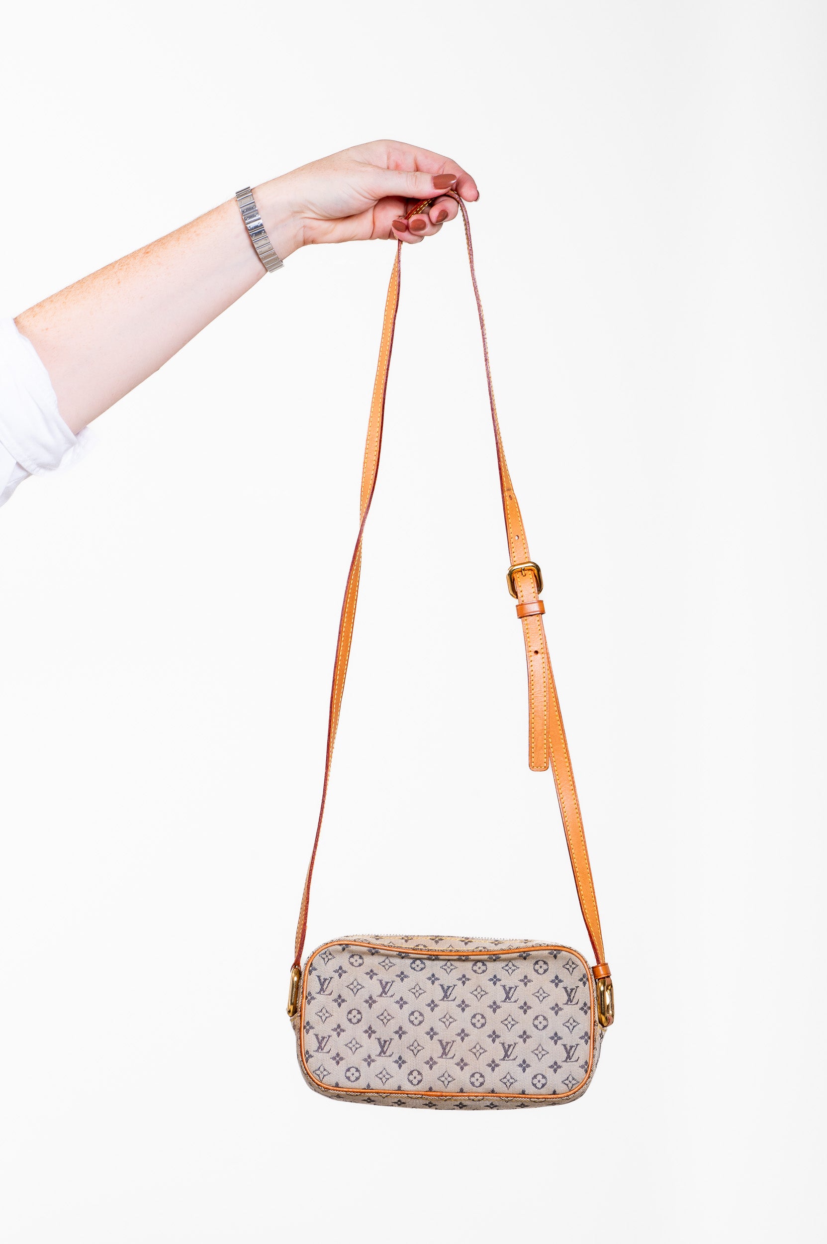 Back view of Louis Vuitton Juliet Crossbody MM