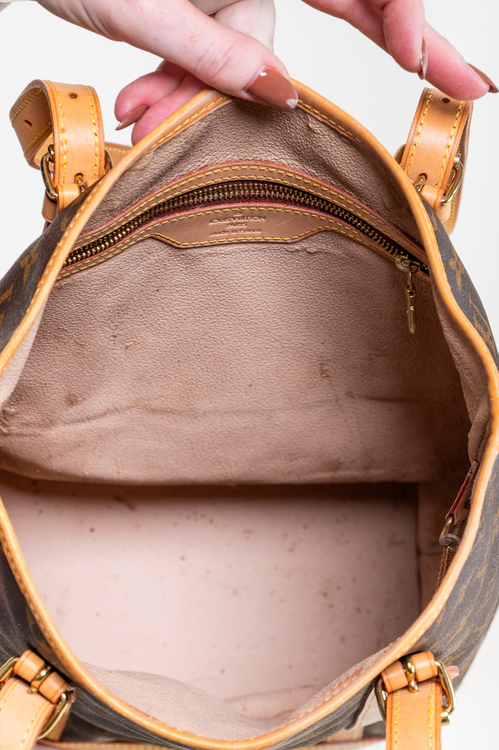 Vintage Monogram Bucket GM Shoulder
Bag