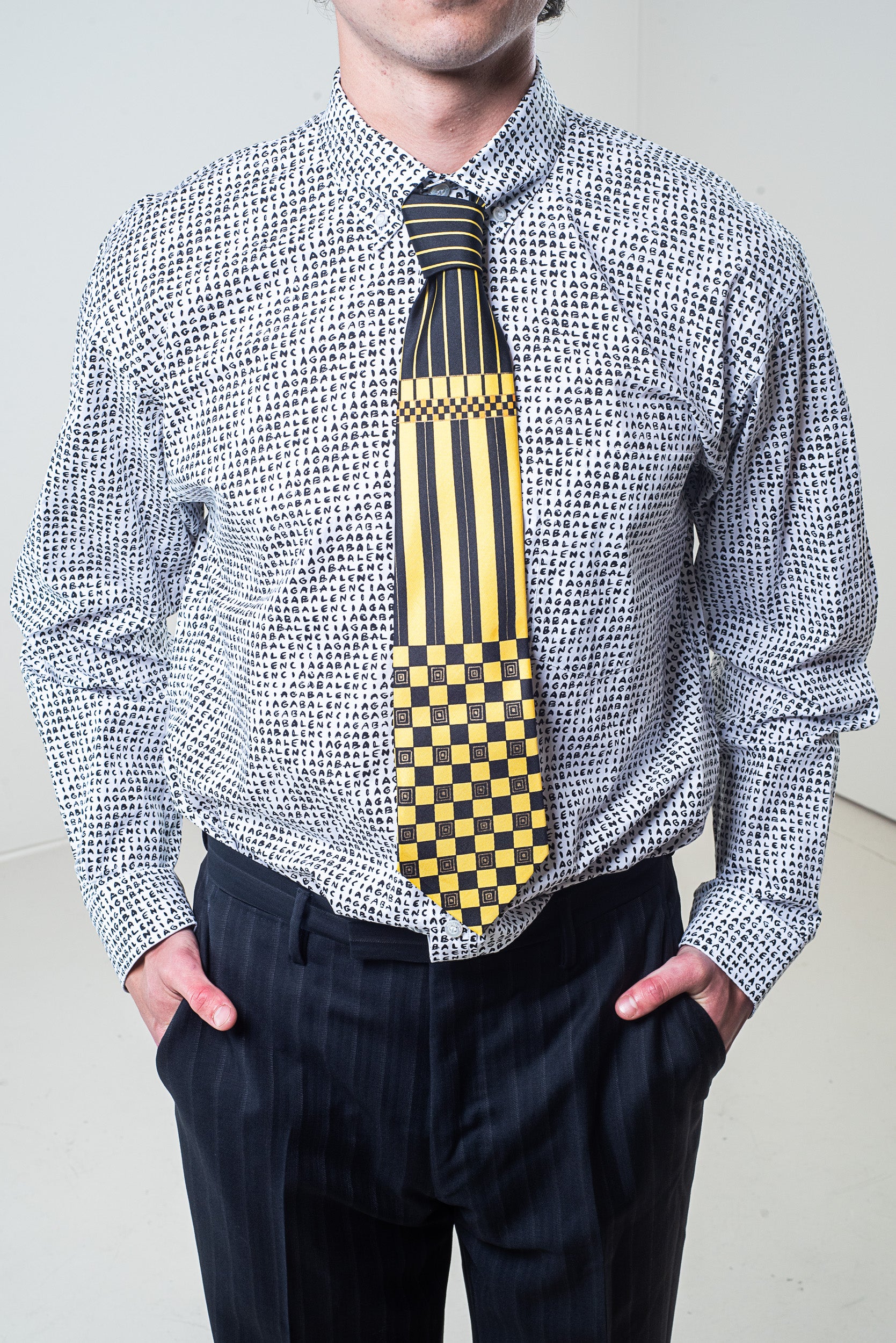Front view of Gianni Versace Vintage Yellow Square Tie
