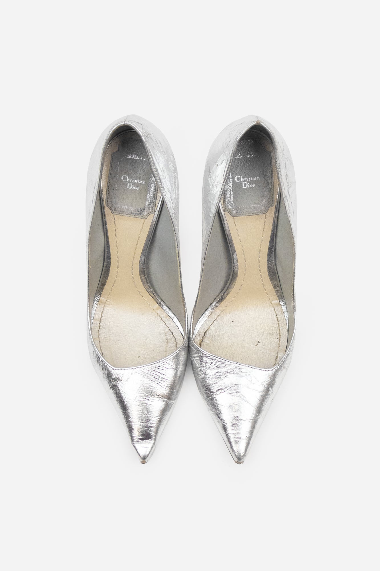 Wrinkles Silver Metallic Point Toe Pump