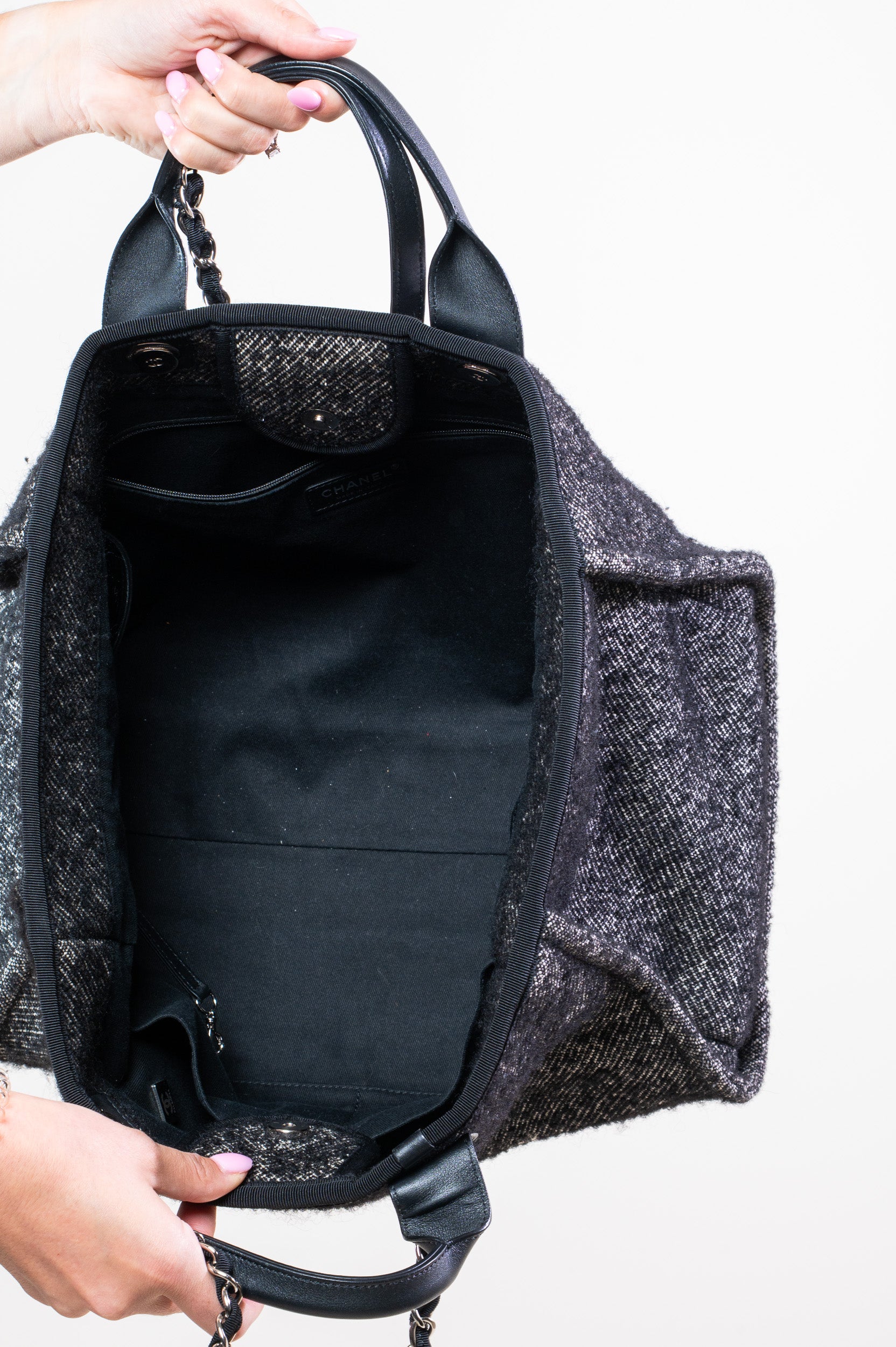 Inside view of Chanel Deauville Black/White Wool Medium Chain Tote