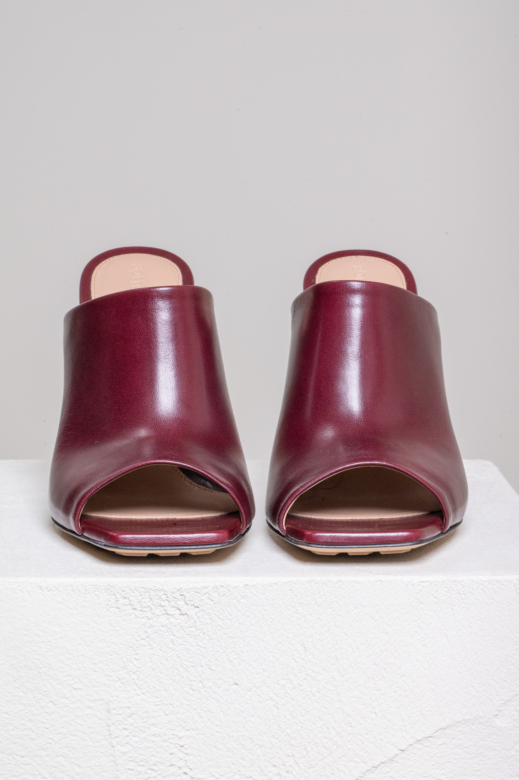 Burgundy Open Toe Knot Mule Pump Leather/Metal