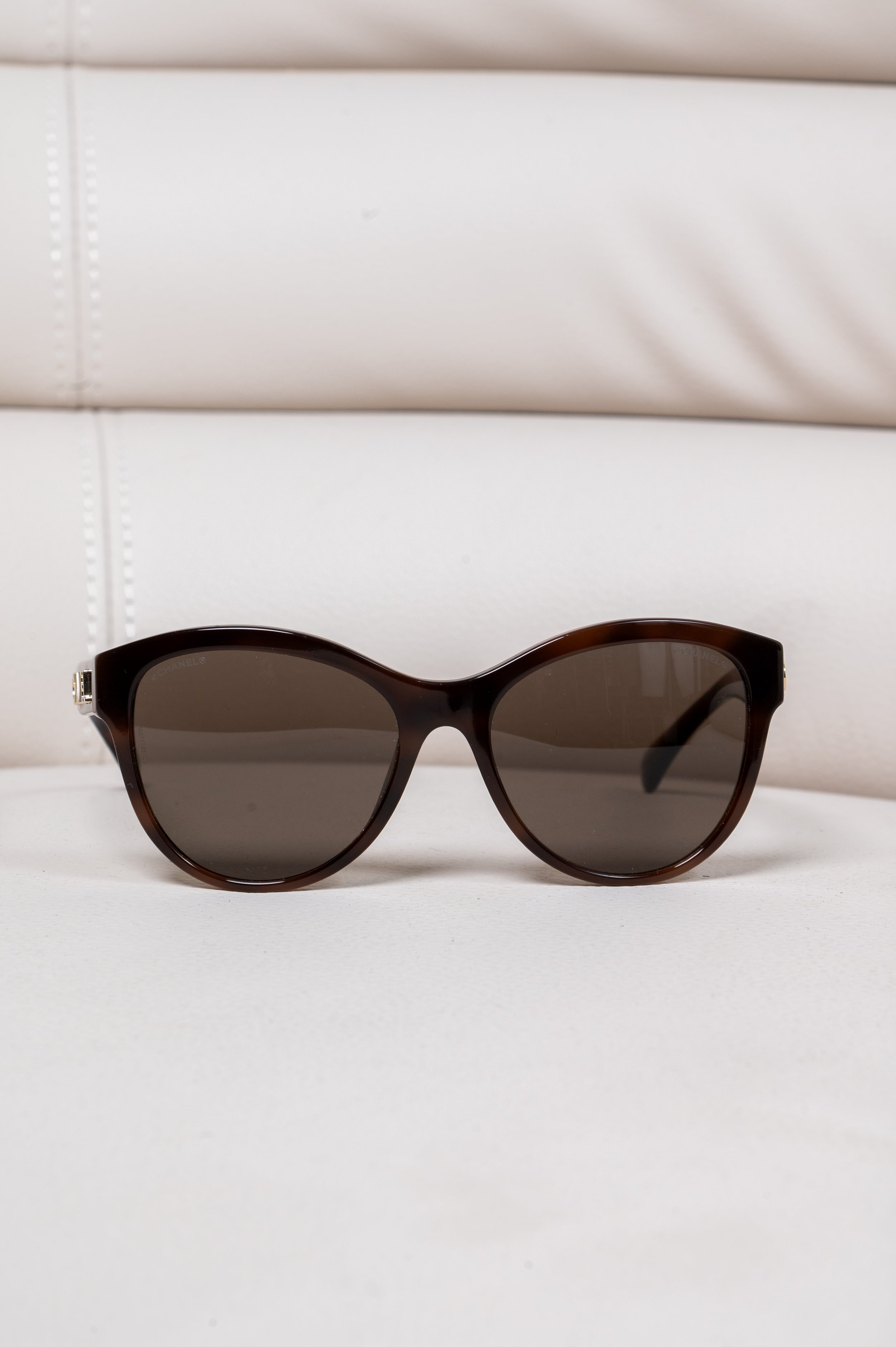 Brown Round Cat-Eye Sunglasses