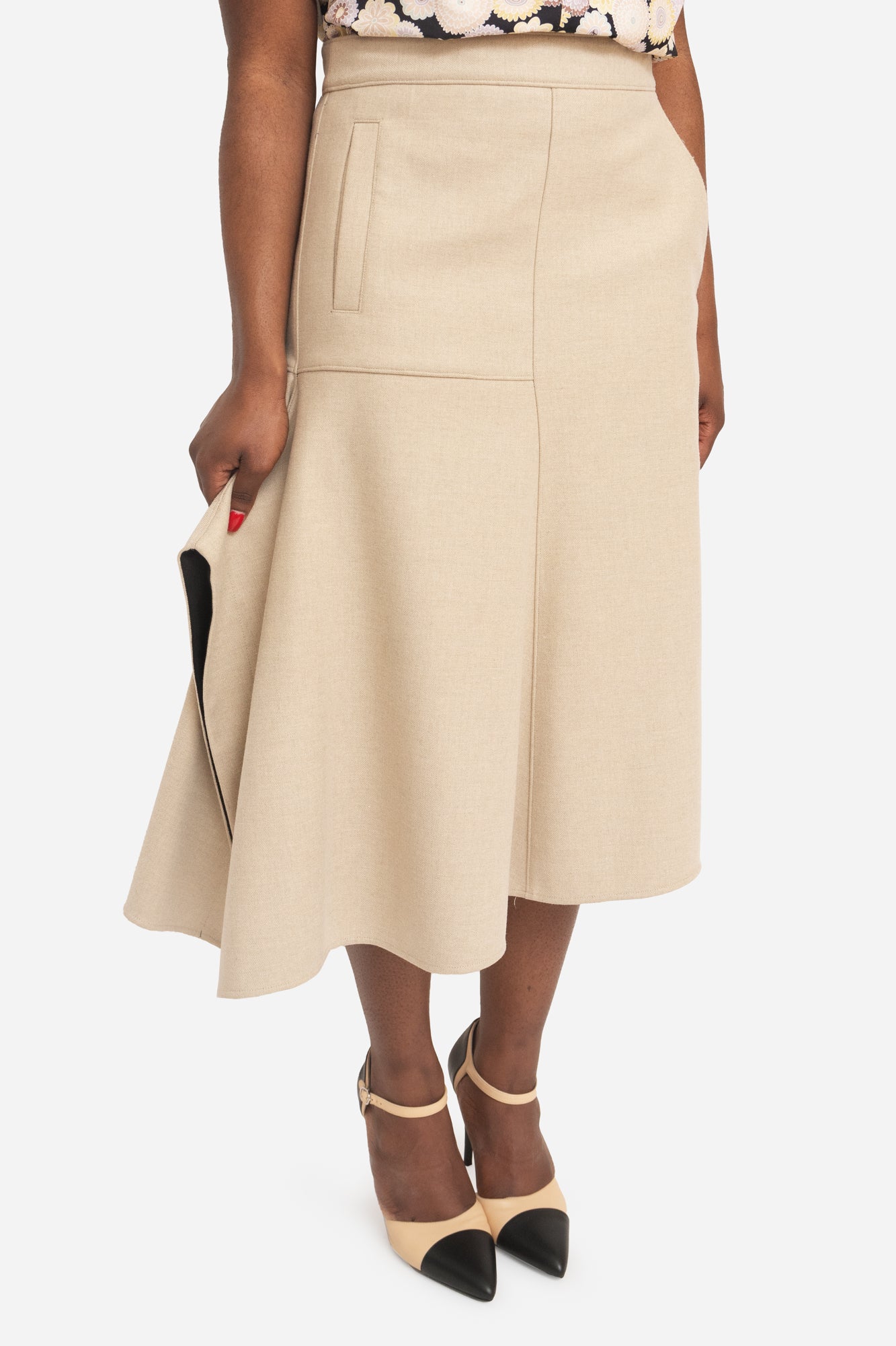 Beige Midi Skirt With Pockets And Side Slit