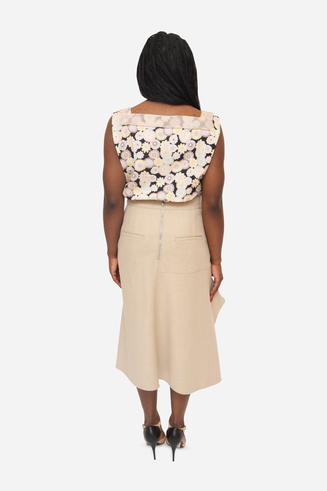 Beige Midi Skirt With Pockets And Side Slit