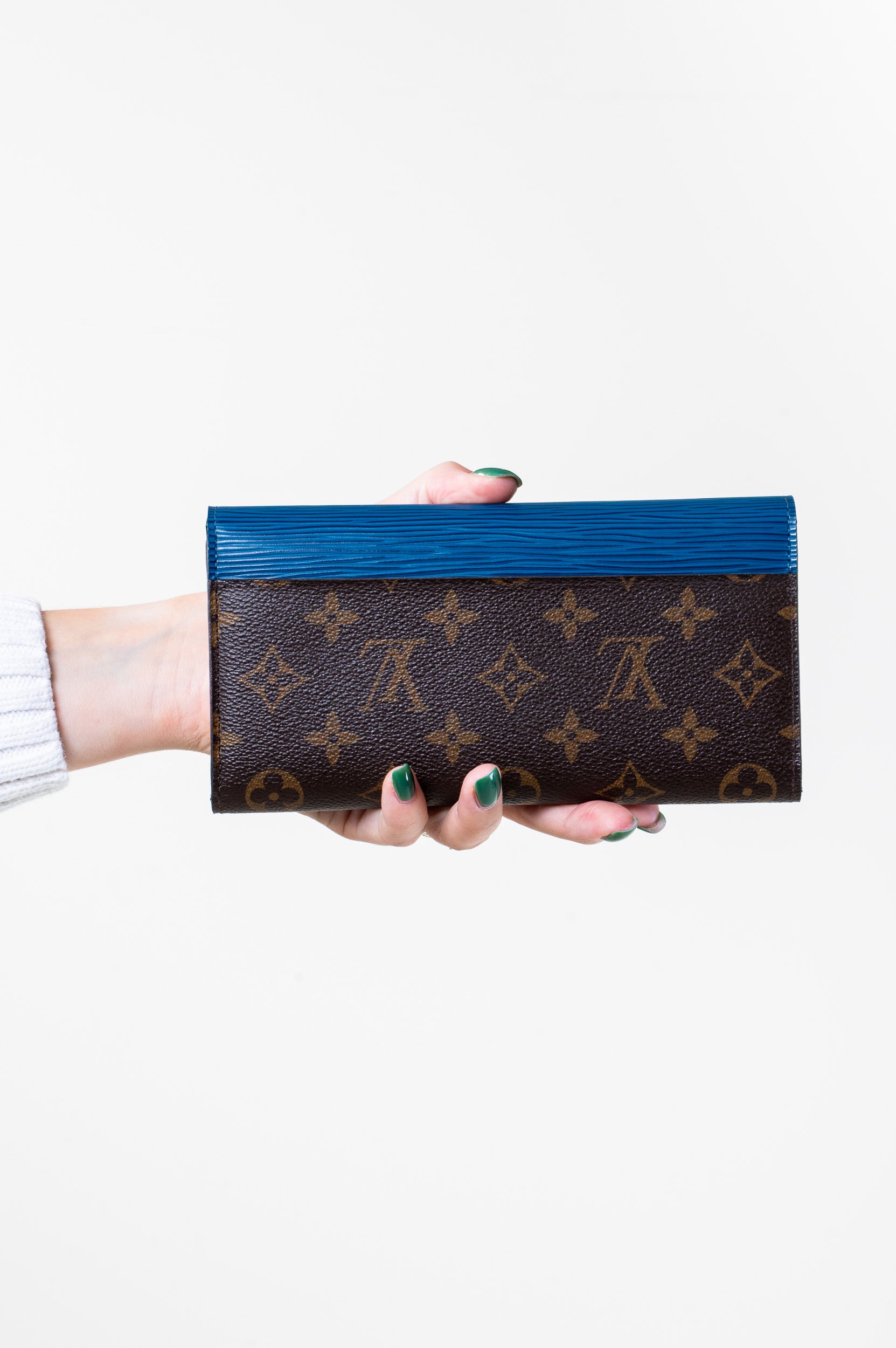 Back view of Louis Vuitton Monogram Blue Epi Marie-Lou Long Wallet