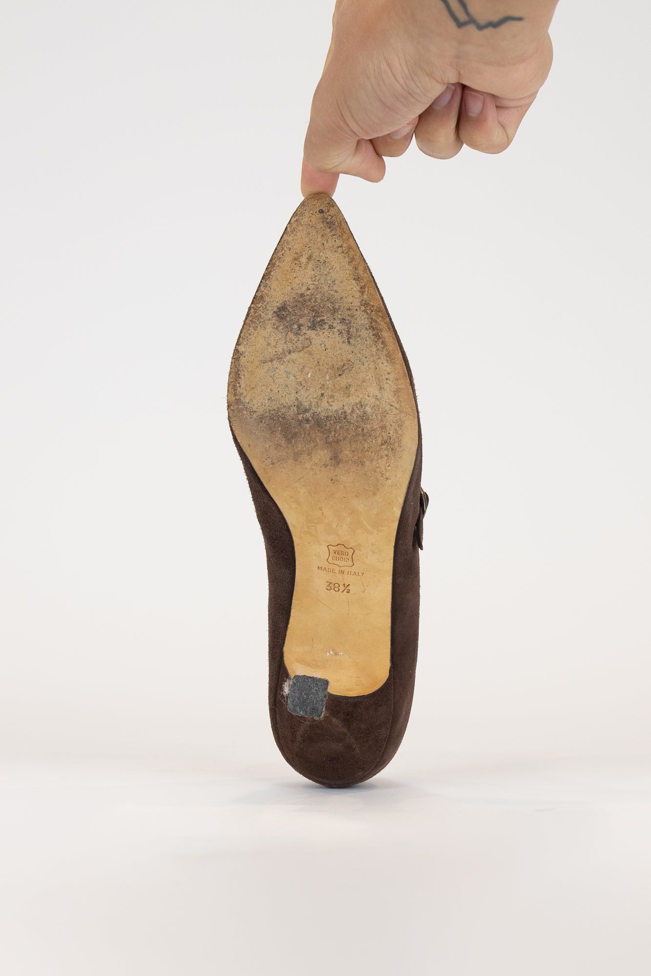 Vintage Brown Suede Close Toed Pump