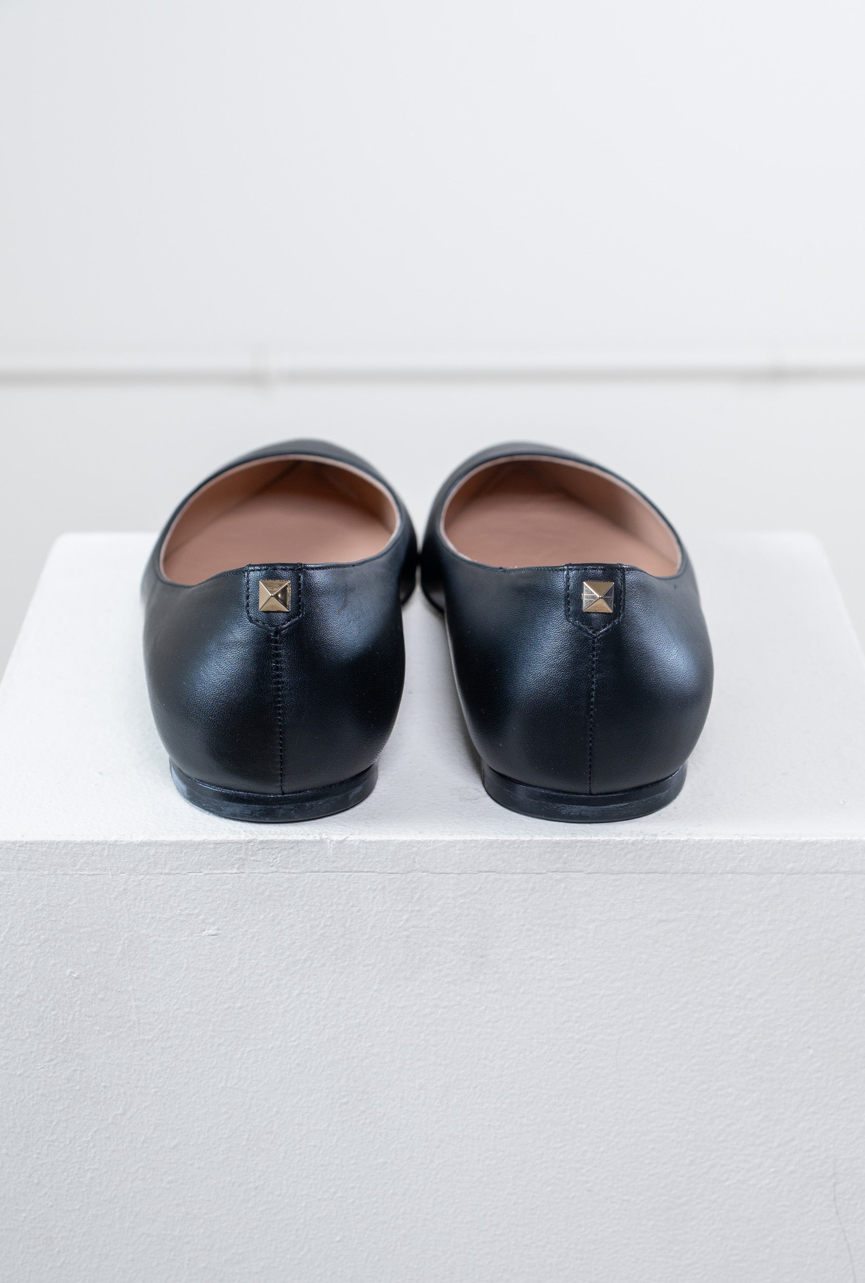 Black Ballerina Flats with Single Stud