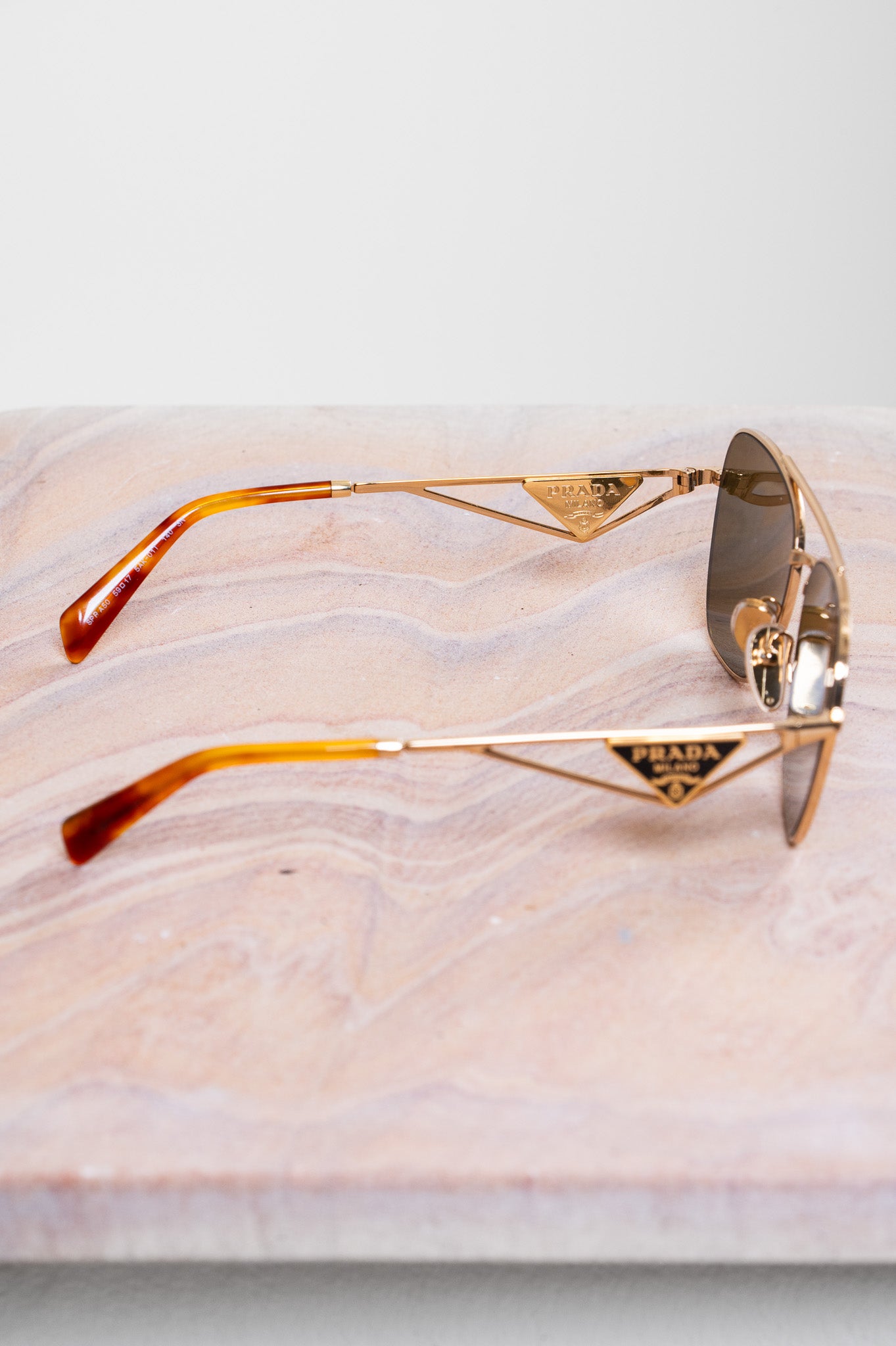 Gold Aviator Metal Frame Sunglasses