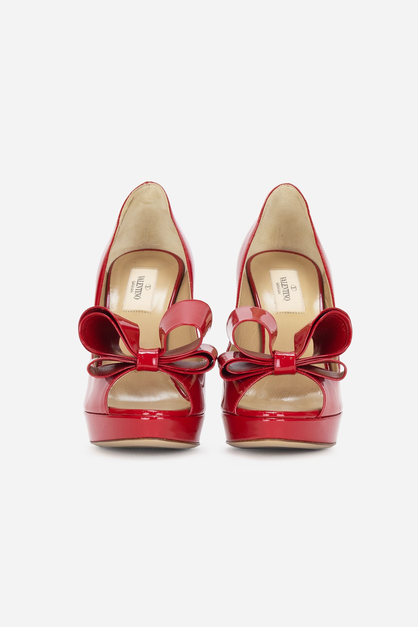 Red Patent Pumps With Bow