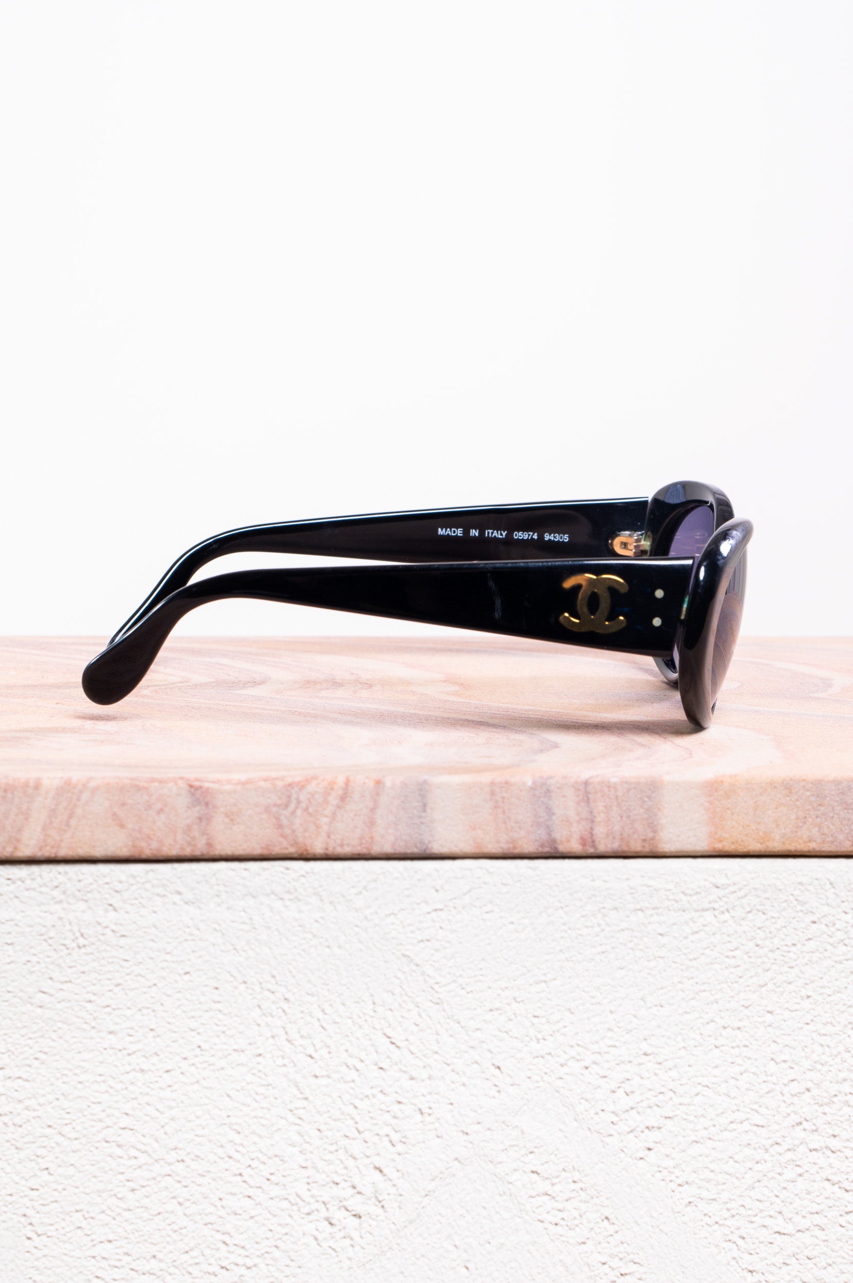 CC Black Oval Shap Sunglasses