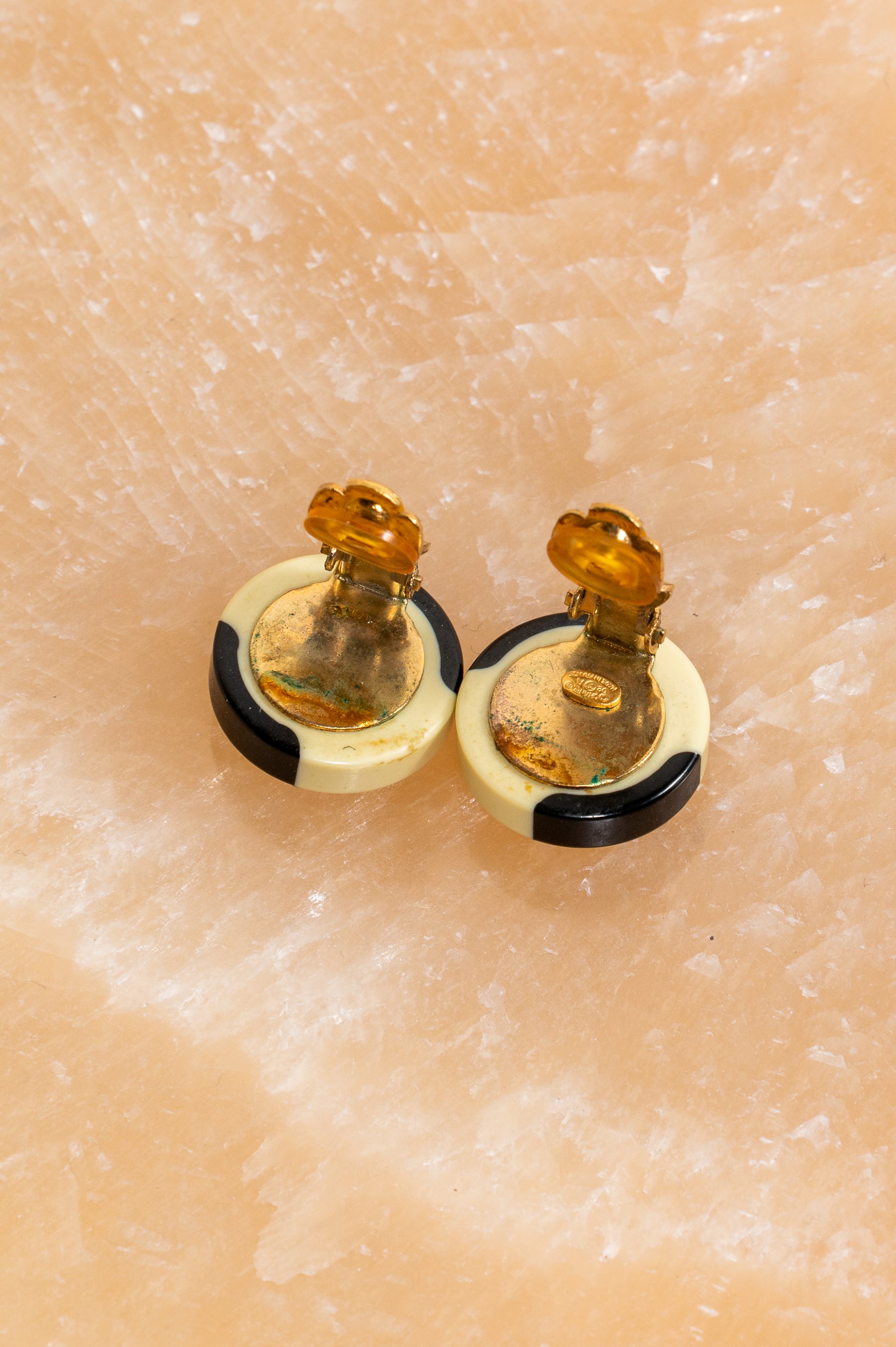 2002 Vintage Black Ivory Cocomark Clip On Earring